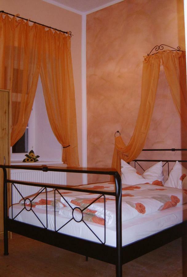 Hotel Schloss Wespenstein Grafenthal Экстерьер фото